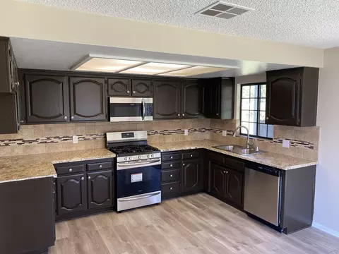 653 E Avenue J9, Lancaster, CA 93535 photo 2