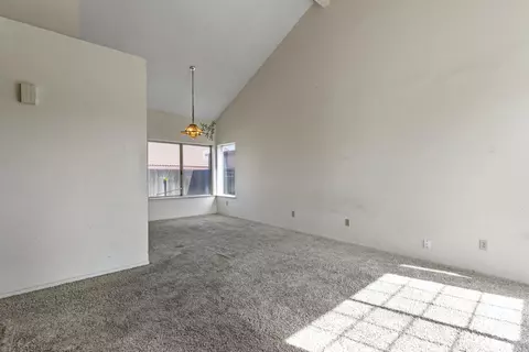 1114 Elm St, Tehachapi, CA 93561 photo 4