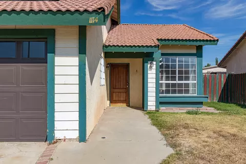 1114 Elm St, Tehachapi, CA 93561 photo 3