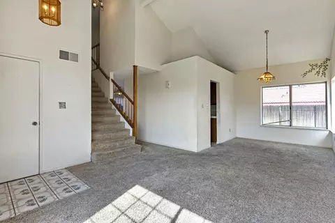 1114 Elm St, Tehachapi, CA 93561 photo 5