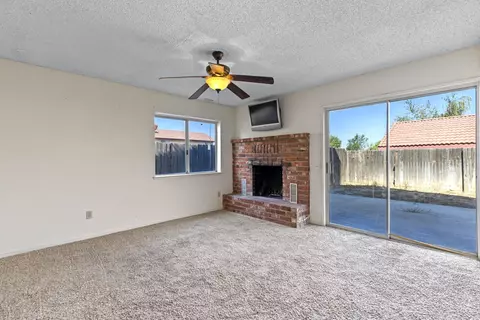 1114 Elm St, Tehachapi, CA 93561 photo 10