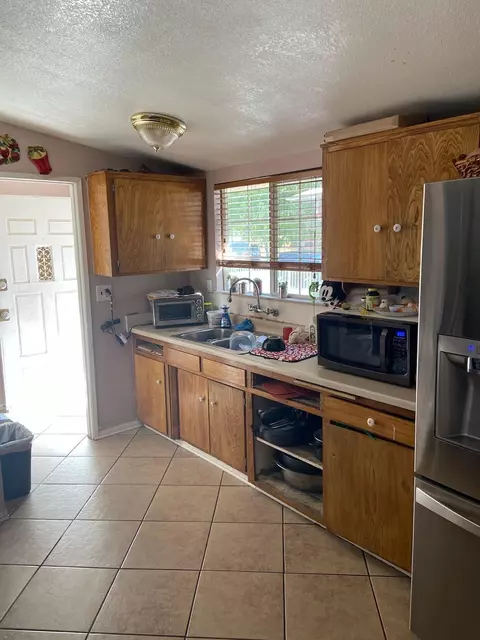 3545 Ave Q-6 E, Palmdale, CA 93550 photo 2