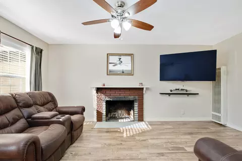 44302 Foxton Ave, Lancaster, CA 93535 photo 4
