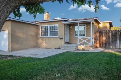 44302 Foxton Ave, Lancaster, CA 93535 photo 2
