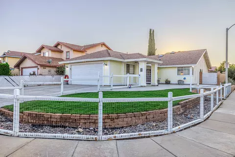 44961 16th St E, Lancaster, CA 93535 photo 3