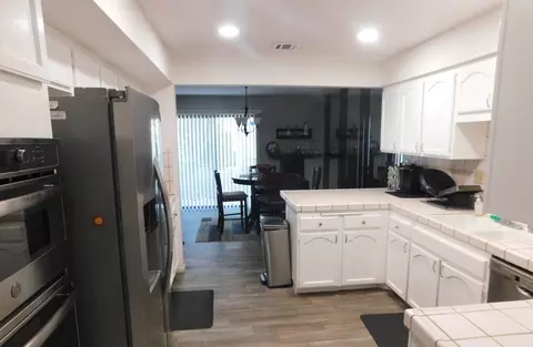 229 Eagle Ln, Palmdale, CA 93551 photo 4