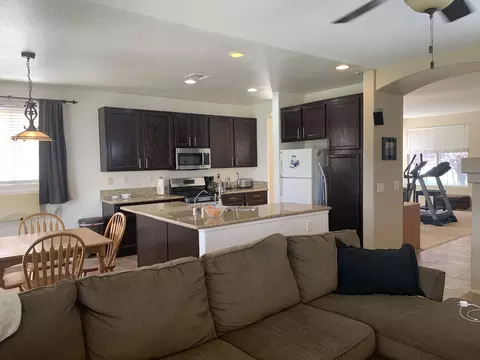 40234 Springpark Ln, Palmdale, CA 93551 photo 9