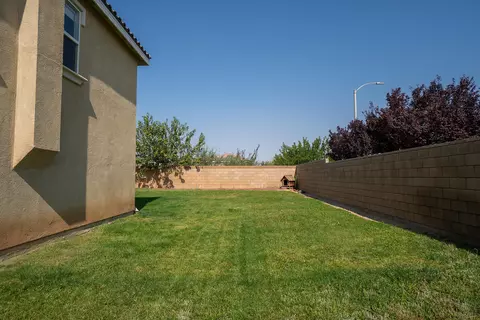1859 Kettering St E, Lancaster, CA 93535 photo 23