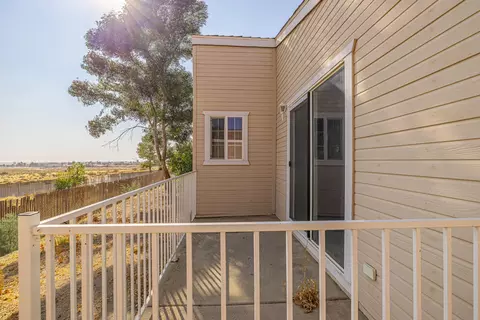 2316 Rangeview Dr, Rosamond, CA 93560 photo 3