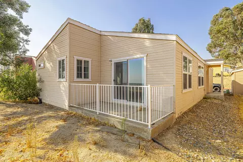 2316 Rangeview Dr, Rosamond, CA 93560 photo 4