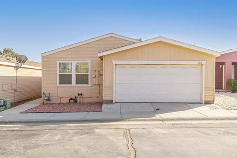 2316 Rangeview Dr, Rosamond, CA 93560 photo 2