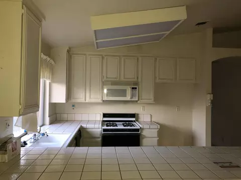 44823 13th St E, Lancaster, CA 93535 photo 5