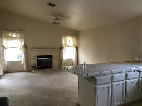 44823 13th St E, Lancaster, CA 93535 photo 4
