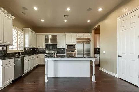 1643 Balinese Ct, Palmdale, CA 93551 photo 6
