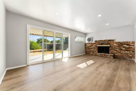 44708 6th Street St E, Lancaster, CA 93535 photo 4