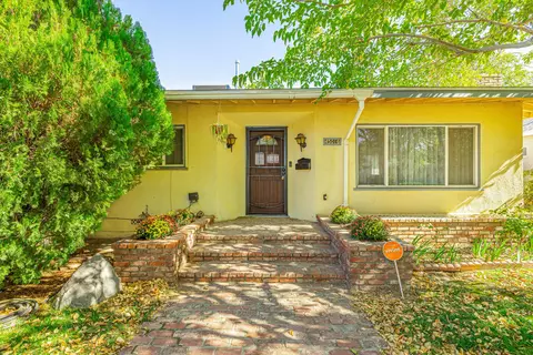 45016 Kingtree Ave, Lancaster, CA 93534 photo 2