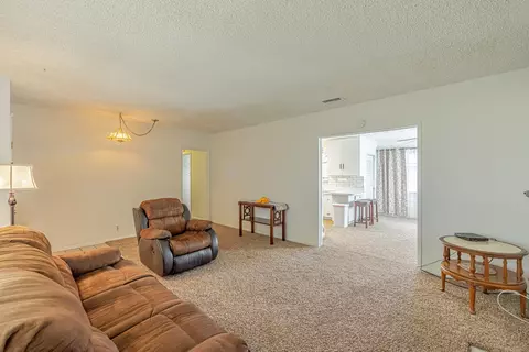 45016 Kingtree Ave, Lancaster, CA 93534 photo 7