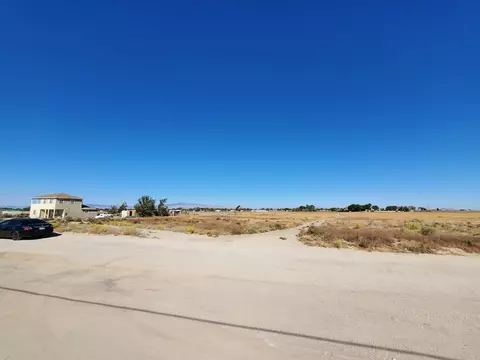 8810 Ave E 8 W, Lancaster, CA 93536 photo 2