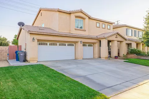 5772 Spice St, Lancaster, CA 93536 photo 2