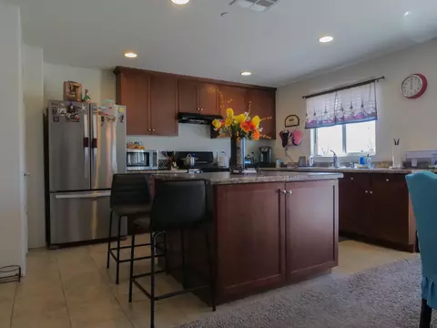 1016 Cambridge Ct, Lancaster, CA 93535 photo 14