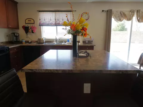 1016 Cambridge Ct, Lancaster, CA 93535 photo 15
