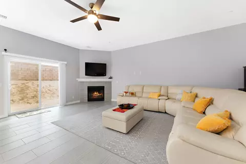 5816 Vahan Ct, Lancaster, CA 93536 photo 8