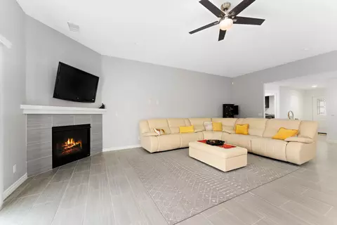 5816 Vahan Ct, Lancaster, CA 93536 photo 9