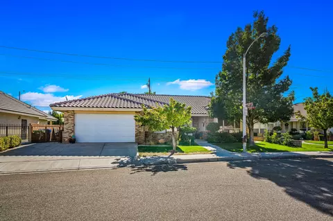 3840 Spice St, Lancaster, CA 93536 photo 3