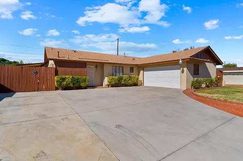 45403 Sancroft Ave, Lancaster, CA 93535 photo 2