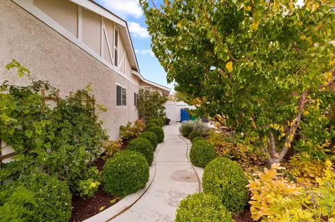 43908 Albeck Ct, Lancaster, CA 93536 photo 25