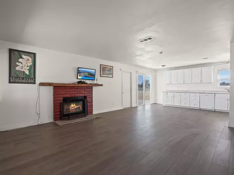 40518 176th St E, Lancaster, CA 93535 photo 4