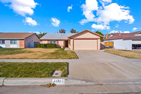 1131 Lingard St E, Lancaster, CA 93535 photo 3