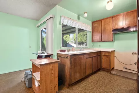 1131 Lingard St E, Lancaster, CA 93535 photo 8