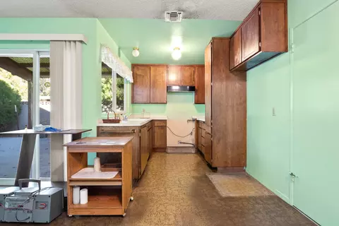 1131 Lingard St E, Lancaster, CA 93535 photo 7