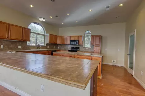 27180 Stirrup Way, Tehachapi, CA 93561 photo 12