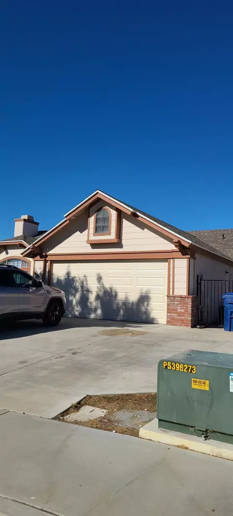 38043 43rd St E, Palmdale, CA 93552 photo 3