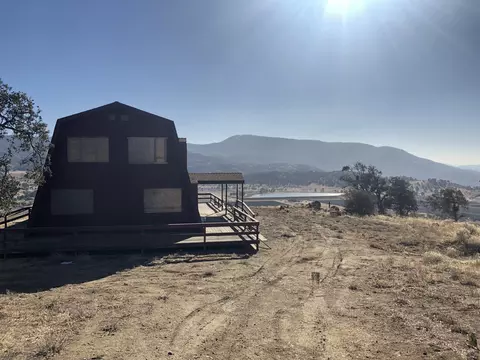21092 Jury Ranch Dr, Tehachapi, CA 93561 photo 2