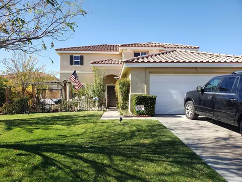 38271 Armstrong Dr, Palmdale, CA 93552 photo 2