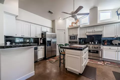 24041 Basin Harbor Ct, Tehachapi, CA 93561 photo 4