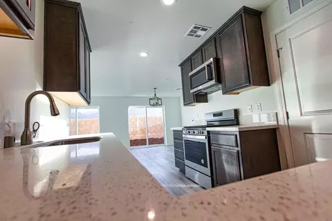 414 Sherwood Pl, Tehachapi, CA 93561 photo 8