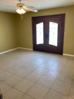 43729 17th St E St E, Lancaster, CA 93535 photo 4