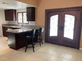 43729 17th St E St E, Lancaster, CA 93535 photo 2