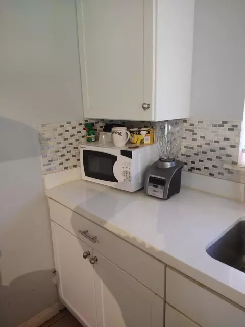 2011 Minford St W, Lancaster, CA 93536 photo 7