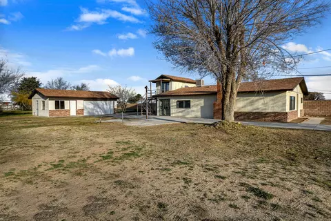 42547 5th St E, Lancaster, CA 93535 photo 1