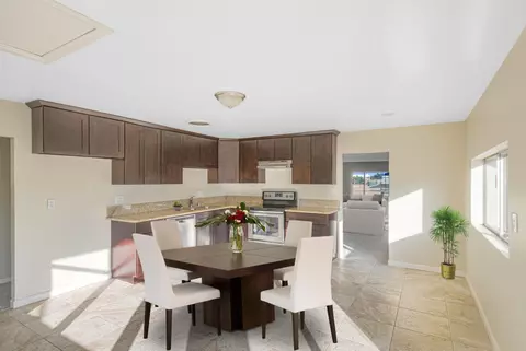 42547 5th St E, Lancaster, CA 93535 photo 5