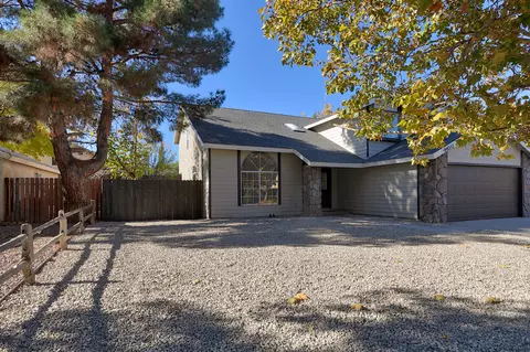 44023 17th St E, Lancaster, CA 93535 photo 2