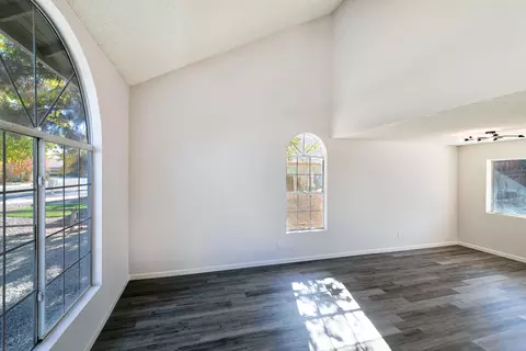 44023 17th St E, Lancaster, CA 93535 photo 5
