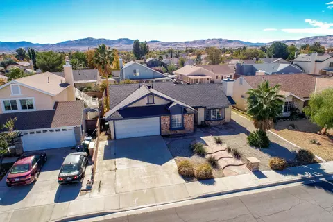 3564 Jupiter Ave, Palmdale, CA 93550 photo 2
