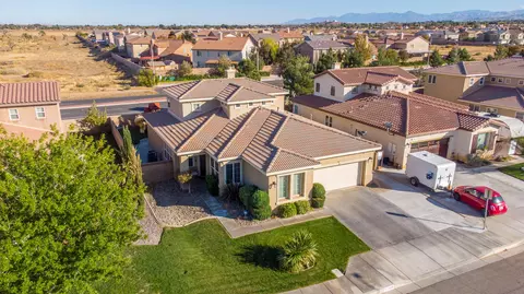 43136 Hampton St, Lancaster, CA 93536 photo 5