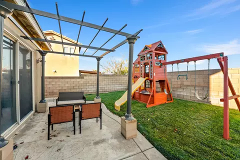 43136 Hampton St, Lancaster, CA 93536 photo 30